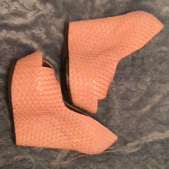 Wedges - Picture 2 of 3